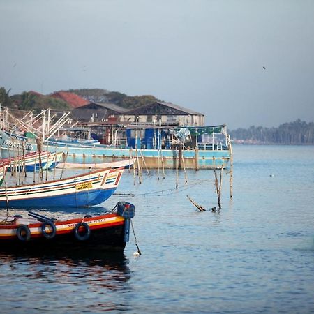 Bloom Boutique Waterfront Fort Коччи Экстерьер фото