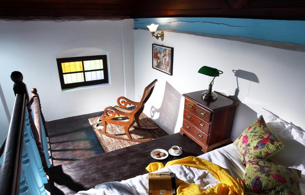 Bloom Boutique Waterfront Fort Коччи Экстерьер фото