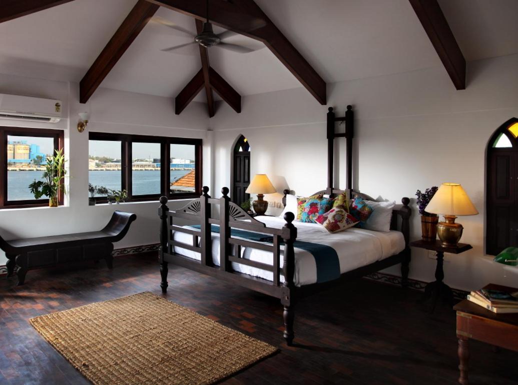 Bloom Boutique Waterfront Fort Коччи Экстерьер фото